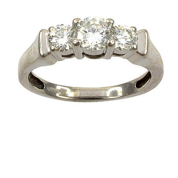 18ct white gold Diamond 75pt 3 stone Ring size L½
